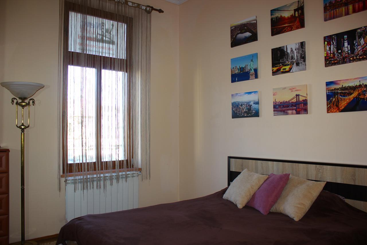 New York Hostel Lviv Bagian luar foto